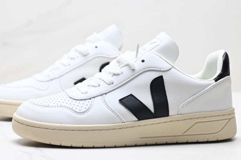 V-12 LEATHER WHITE BLACK